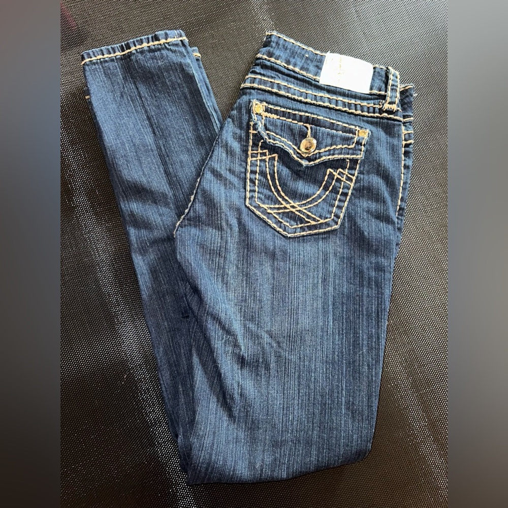 LA idol Blue Jeans
